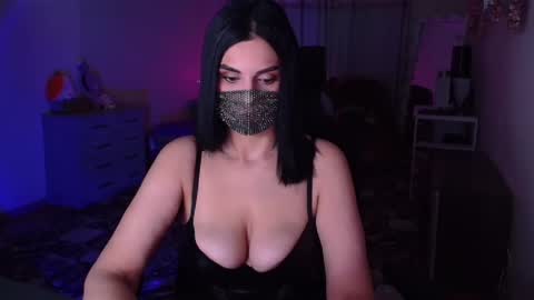   Yasmina   online show from December 9, 2024, 4:12 am