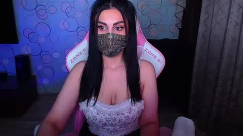   Yasmina   online show from November 21, 2025, 5:17 am