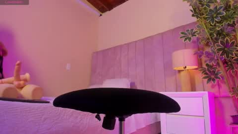 Snapshot of ashley_beaomunt chatting on April 15, 2026, 11:17 am ashley_beaomunt online show from April 15, 2026, 11:17 am