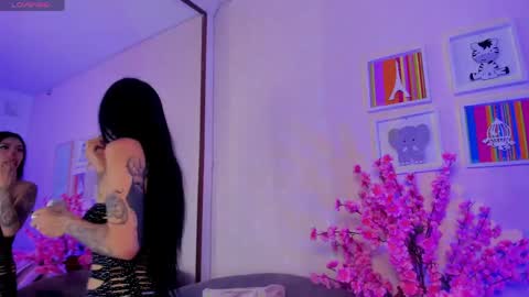 Snapshot of ashley_blum_ chatting on April 18, 2026, 12:09 pm ashley_blum_ online show from April 18, 2026, 12:09 pm