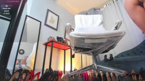 ashley_leon_ online show from November 30, 2025, 9:52 pm