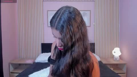 ashleycooper_2 online show from November 8, 2025, 5:34 pm