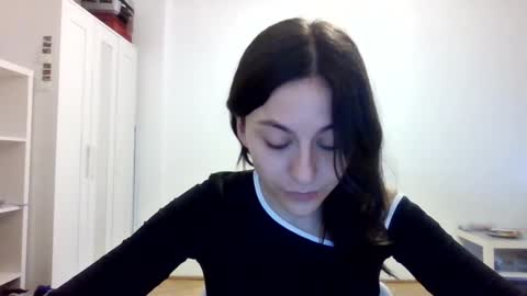 Snapshot of ashleycreazy chatting on December 11, 2024, 8:26 am Ashleycreazy online show from December 11, 2024, 8:26 am