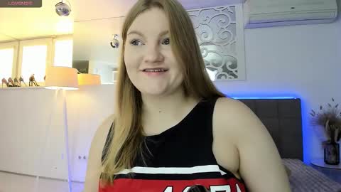 AshleyJonse online show from October 19, 2025, 4:57 am