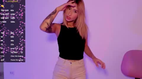 Snapshot of ashleyroys_111 chatting on October 23, 2025, 3:33 pm dahiana online show from October 23, 2025, 3:33 pm