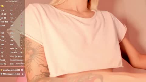Snapshot of ashleyroys_111 chatting on June 4, 2026, 8:37 pm dahiana online show from June 4, 2026, 8:37 pm