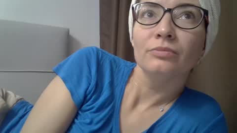 Ashley online show from October 27, 2025, 5:55 am