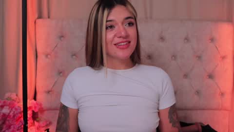 Snapshot of ashleyvalirya chatting on February 7, 2025, 9:58 am Ashley Lauren online show from February 7, 2025, 9:58 am