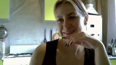 Snapshot of ashleyxhoney chatting on September 17, 2025, 5:53 am AshleyXHoney online show from September 17, 2025, 5:53 am