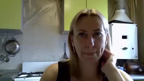 Snapshot of ashleyxhoney chatting on September 19, 2025, 7:43 am AshleyXHoney online show from September 19, 2025, 7:43 am