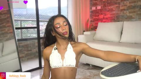 Ashley Fox online show from April 22, 2026, 10:33 pm