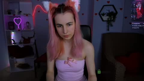 Snapshot of ashli_bright chatting on April 20, 2026, 12:08 pm Ashli online show from April 20, 2026, 12:08 pm