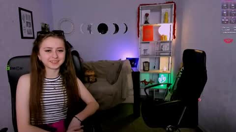 Snapshot of ashli_bright chatting on May 8, 2026, 12:54 pm Ashli online show from May 8, 2026, 12:54 pm