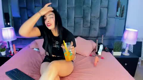 Snapshot of ashly_bloom chatting on May 13, 2026, 3:26 am Ashly online show from May 13, 2026, 3:26 am