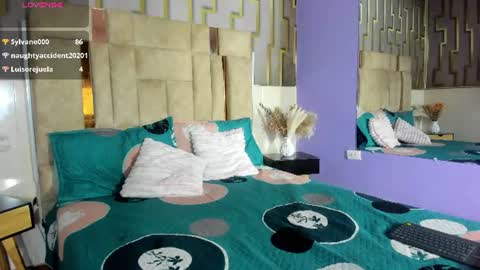 ASHLY online show from July 7, 2026, 7:23 am