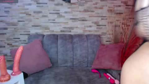 Snapshot of ashlye_hill chatting on September 23, 2025, 3:53 am Ashlye online show from September 23, 2025, 3:53 am