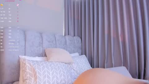 Paula Baleta  online show from December 19, 2025, 8:05 pm