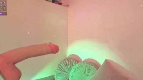 Ash  online show from November 8, 2025, 7:34 pm