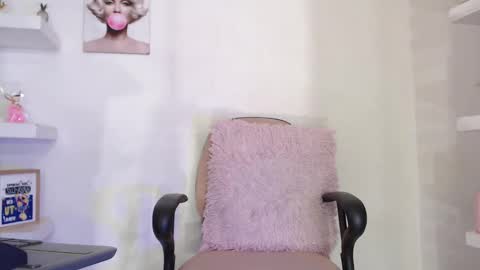 Snapshot of ashlyvesneva chatting on February 16, 2025, 10:21 pm Ashly online show from February 16, 2025, 10:21 pm