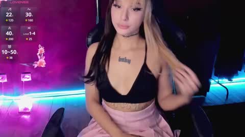 Mila online show from March 11, 2025, 6:53 am