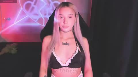 Mila online show from February 4, 2026, 4:13 pm