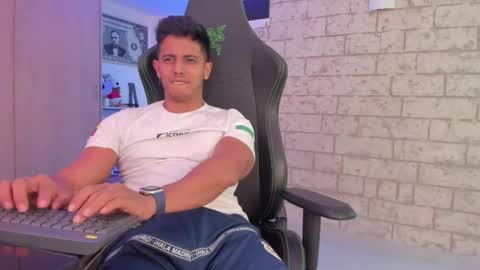 Snapshot of ashton_coleman_ chatting on April 13, 2026, 5:24 am my name real is camilo online show from April 13, 2026, 5:24 am