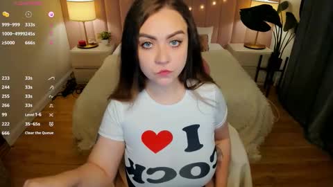 Snapshot of ashton_heidi chatting on October 5, 2025, 10:51 pm Your girlfriend online show from October 5, 2025, 10:51 pm