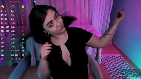 Snapshot of ashton_heidi chatting on June 17, 2026, 10:21 pm Your girlfriend online show from June 17, 2026, 10:21 pm