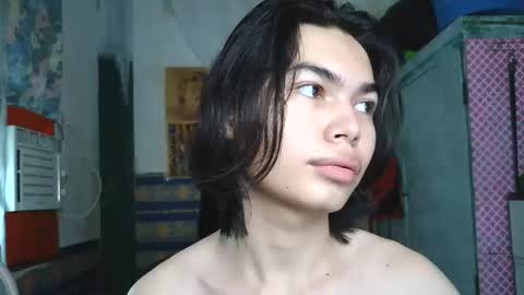 asian_babyboi online show from May 7, 2026, 7:03 am