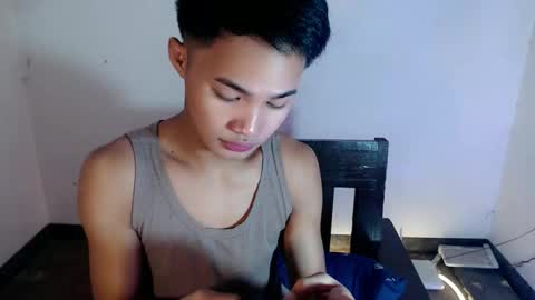 asian_lover05 online show from March 14, 2026, 1:05 pm