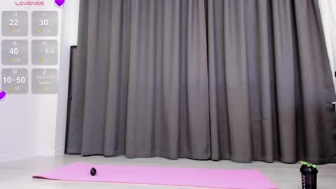asian_loverpop online show from April 24, 2026, 3:42 am