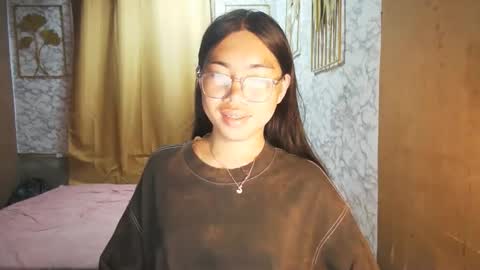 Snapshot of asian_rhean chatting on September 14, 2025, 11:26 pm Rhean online show from September 14, 2025, 11:26 pm