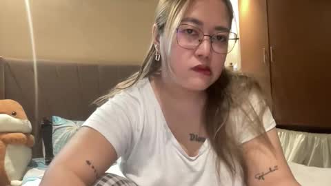 Snapshot of asianbunny10 chatting on March 13, 2026, 4:19 am Curvy online show from March 13, 2026, 4:19 am