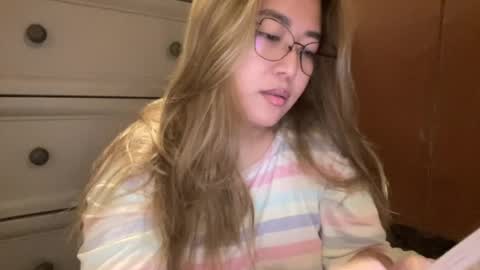 Snapshot of asianbunny10 chatting on July 21, 2026, 3:25 pm Curvy online show from July 21, 2026, 3:25 pm