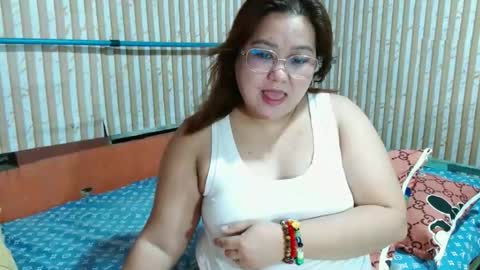 asiancutiechubby online show from January 19, 2026, 1:04 pm