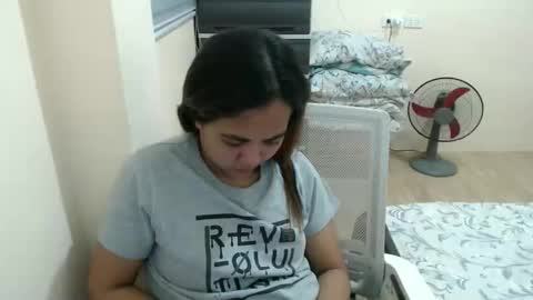 asianprettymay online show from March 17, 2026, 2:20 pm