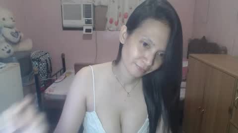 Snapshot of asiantinypeach chatting on March 24, 2026, 3:28 pm Diana online show from March 24, 2026, 3:28 pm
