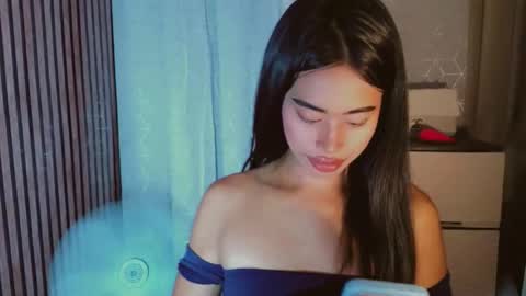 kisses online show from May 22, 2026, 8:10 am