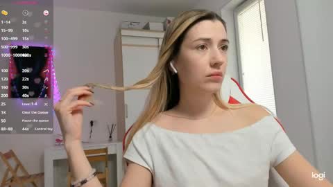 Snapshot of askcaroline chatting on May 6, 2026, 11:26 am Caroline online show from May 6, 2026, 11:26 am