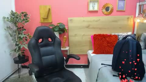 Snapshot of aslyhernandez chatting on May 16, 2026, 10:01 am ASLY online show from May 16, 2026, 10:01 am