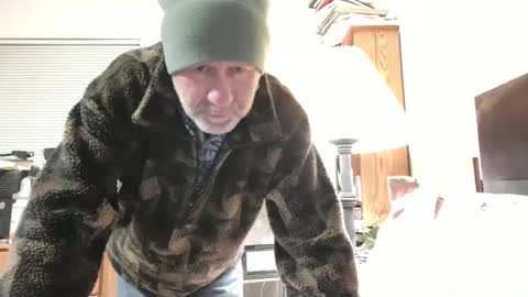 Snapshot of aspenleaf chatting on February 26, 2025, 2:37 am aspenleaf online show from February 26, 2025, 2:37 am