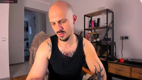 asshunter4k online show from October 30, 2025, 9:22 am