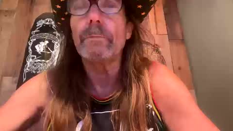 Snapshot of asspussylickercocksucker chatting on October 17, 2025, 10:29 am asspussylickercocksucker online show from October 17, 2025, 10:29 am