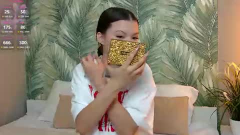 Snapshot of asterquinn chatting on July 10, 2026, 4:39 am Aster Quinn online show from July 10, 2026, 4:39 am