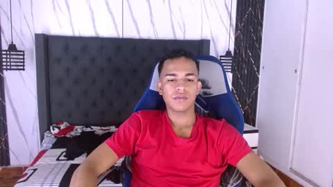 Snapshot of aston_vera chatting on February 19, 2026, 5:03 am Aston online show from February 19, 2026, 5:03 am