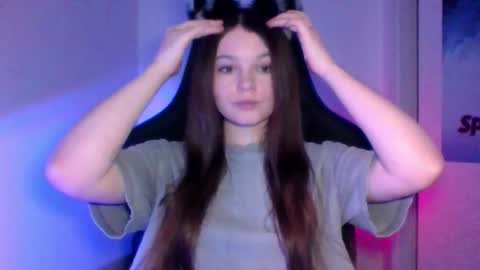 astradream_ online show from February 4, 2026, 9:09 pm