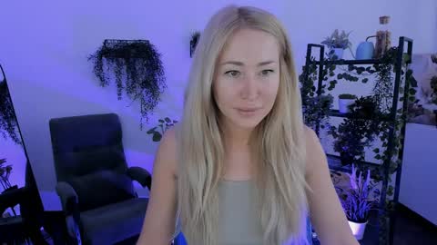 astramonroe online show from April 2, 2026, 2:09 am