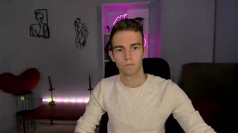 astren online show from November 6, 2025, 1:12 pm