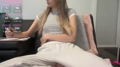 Astrid Sky online show from November 2, 2025, 6:32 pm