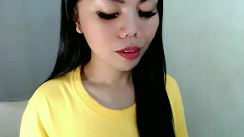 asuna_charming online show from September 12, 2025, 5:46 pm